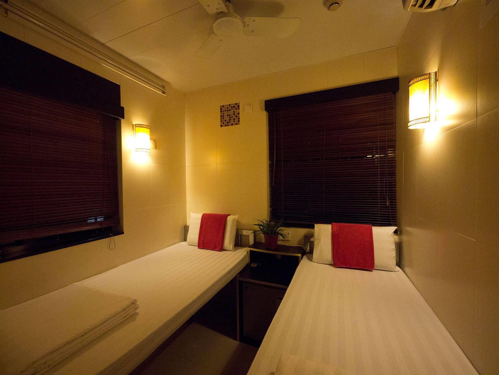 New Fortunate Guest House Hong Kong Bagian luar foto